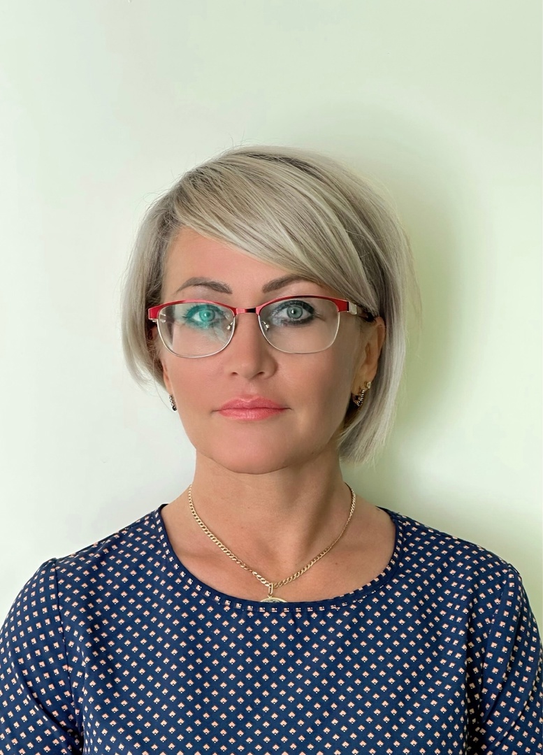 Инструктор по физической культуре Большакова Лариса Васильевна.